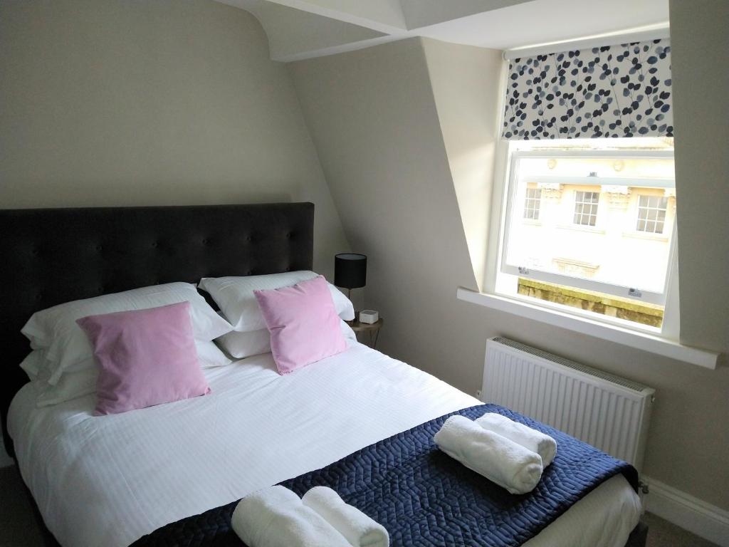 Stunning & Central Milsom Street Apartment room 3